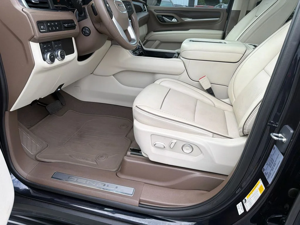 Used 2023 Blue GMC Denali image 9