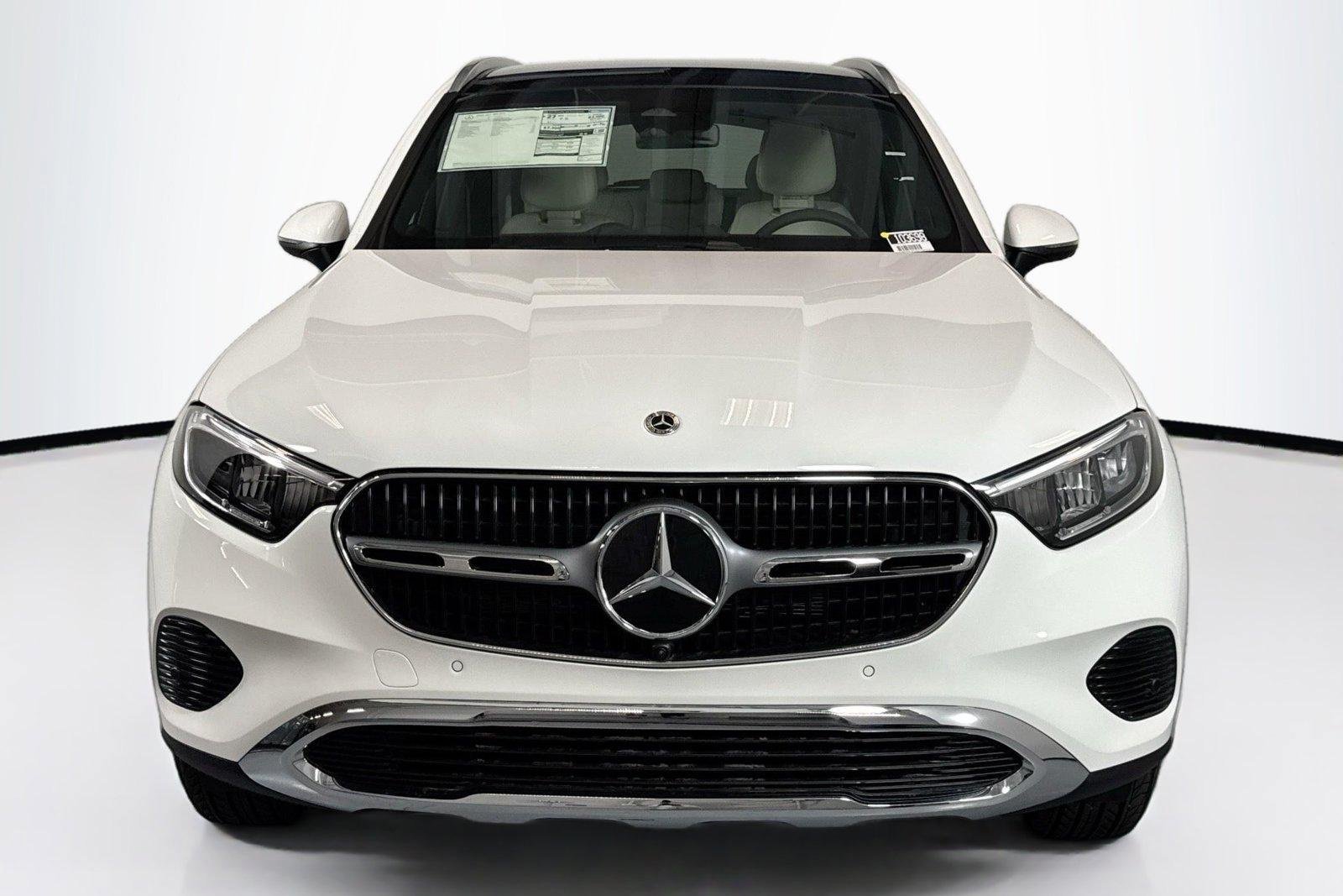New 2026 Polar White Mercedes-Benz GLC 300 image 2