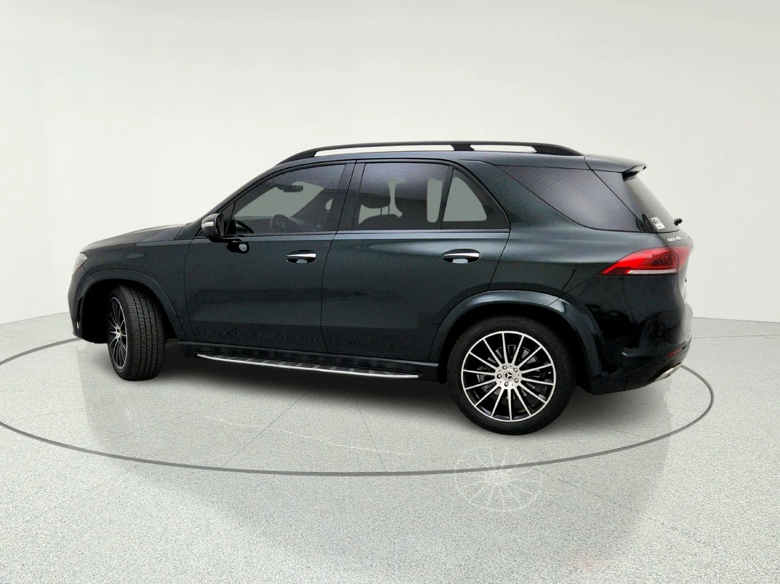 Used 2021 Emerald Green Metallic Mercedes-Benz GLE 450 image 13