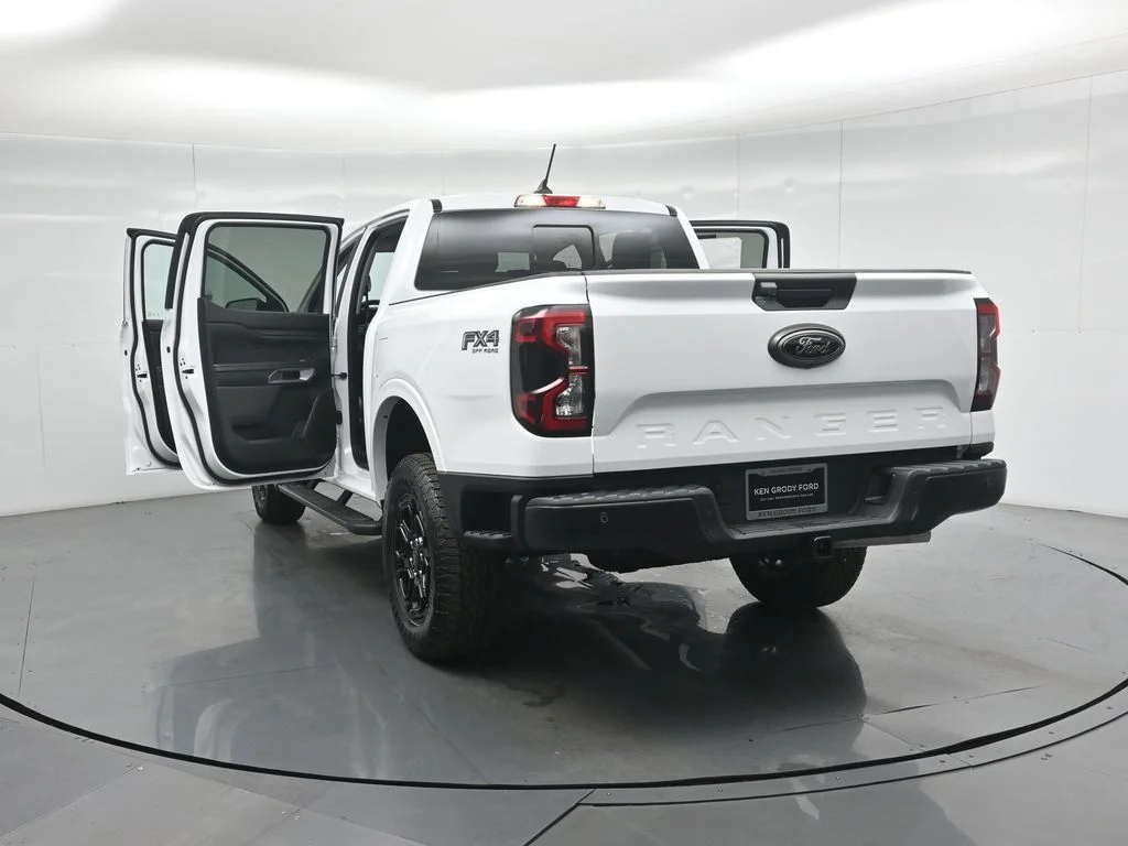 New 2026 Oxford White Ford Lariat image 31