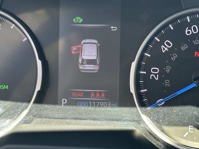 Used 2022 Silver Toyota XLE Premium image 15