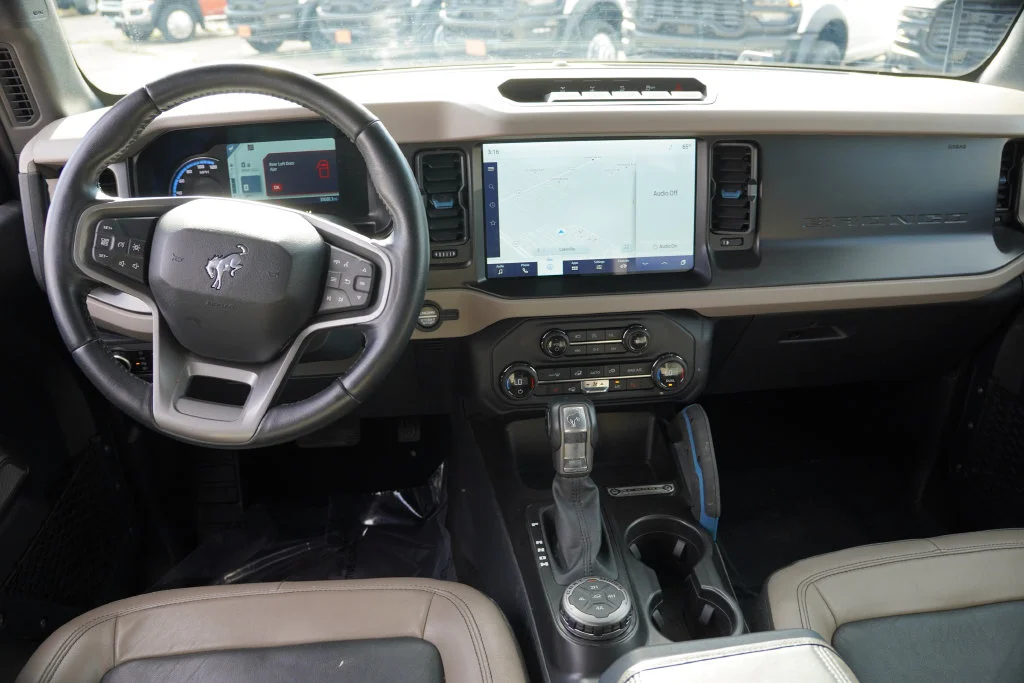 Used 2023 Azure Gray Metallic Tri-Coat Ford Wildtrak image 19