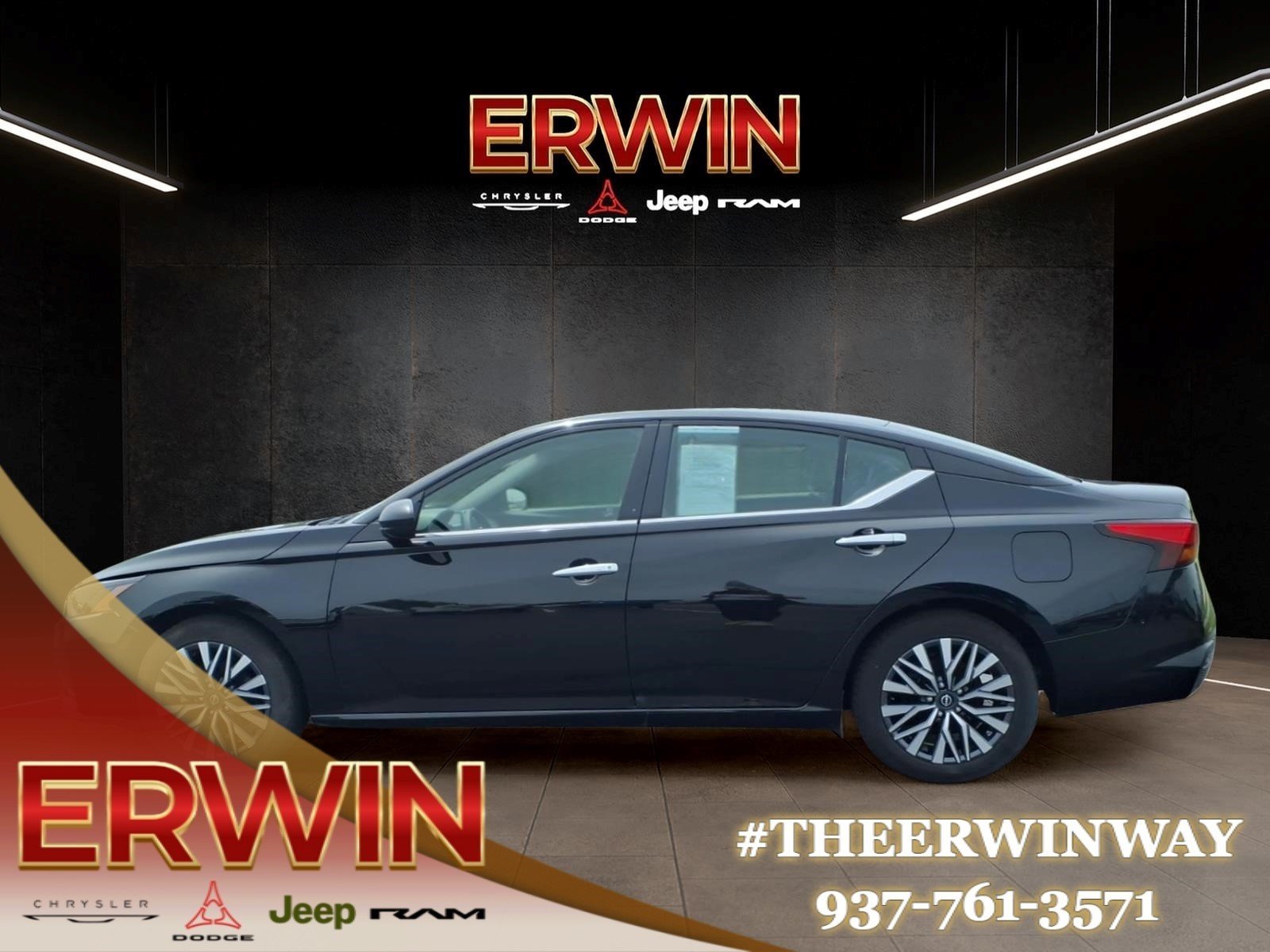 Used 2025 Black Nissan 2.5 SV image 4