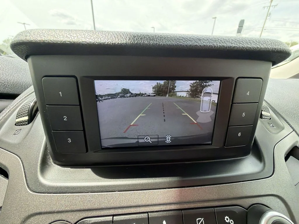 Used 2020 White Ford XL image 23
