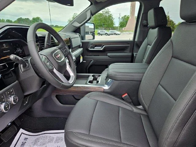 New 2026 Summit White GMC SLT DRW image 9