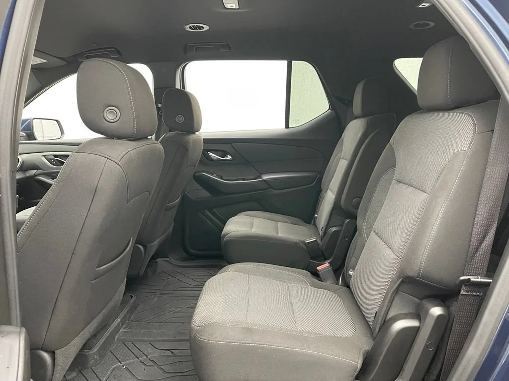 Used 2023 Northsky Blue Metallic Chevrolet LT Cloth image 39