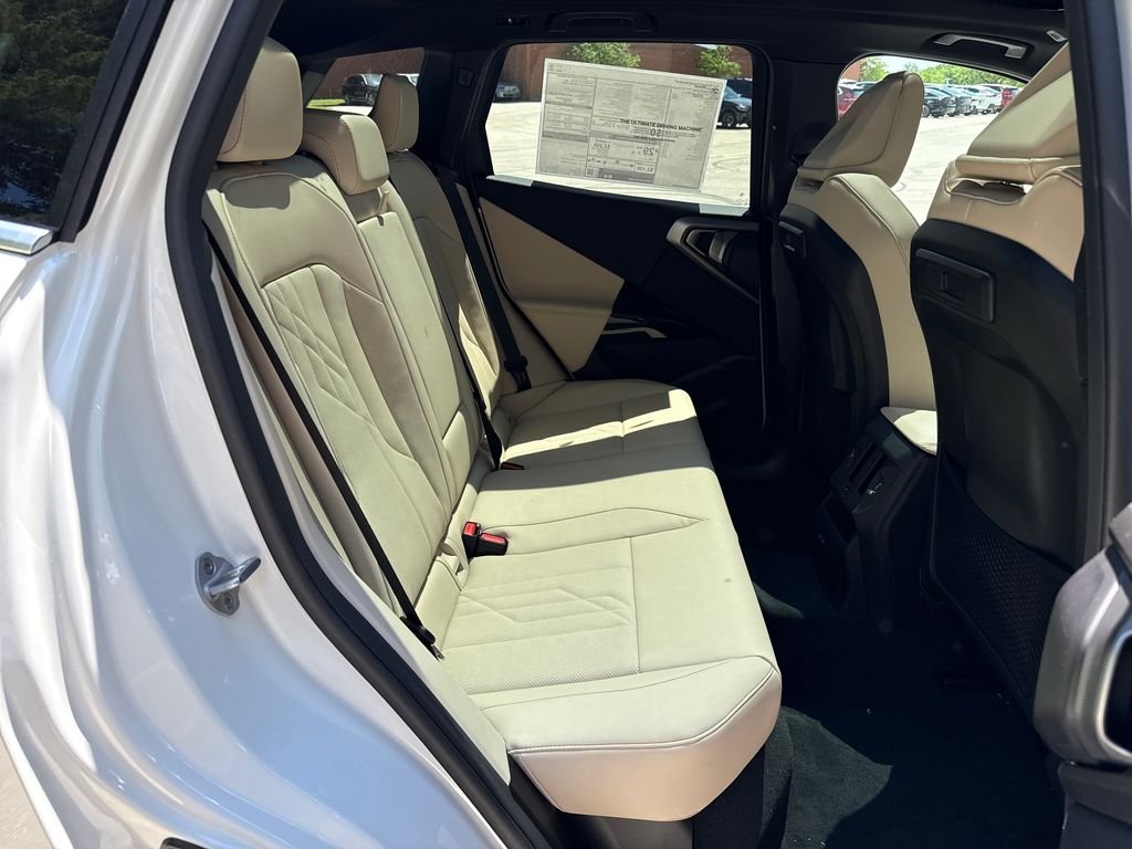 New 2026 White BMW 30 xDrive image 25