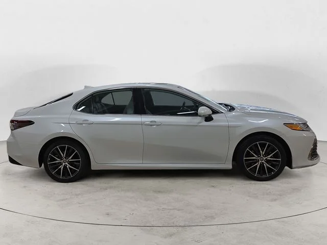 2024 Toyota Camry XLE - Photo 6