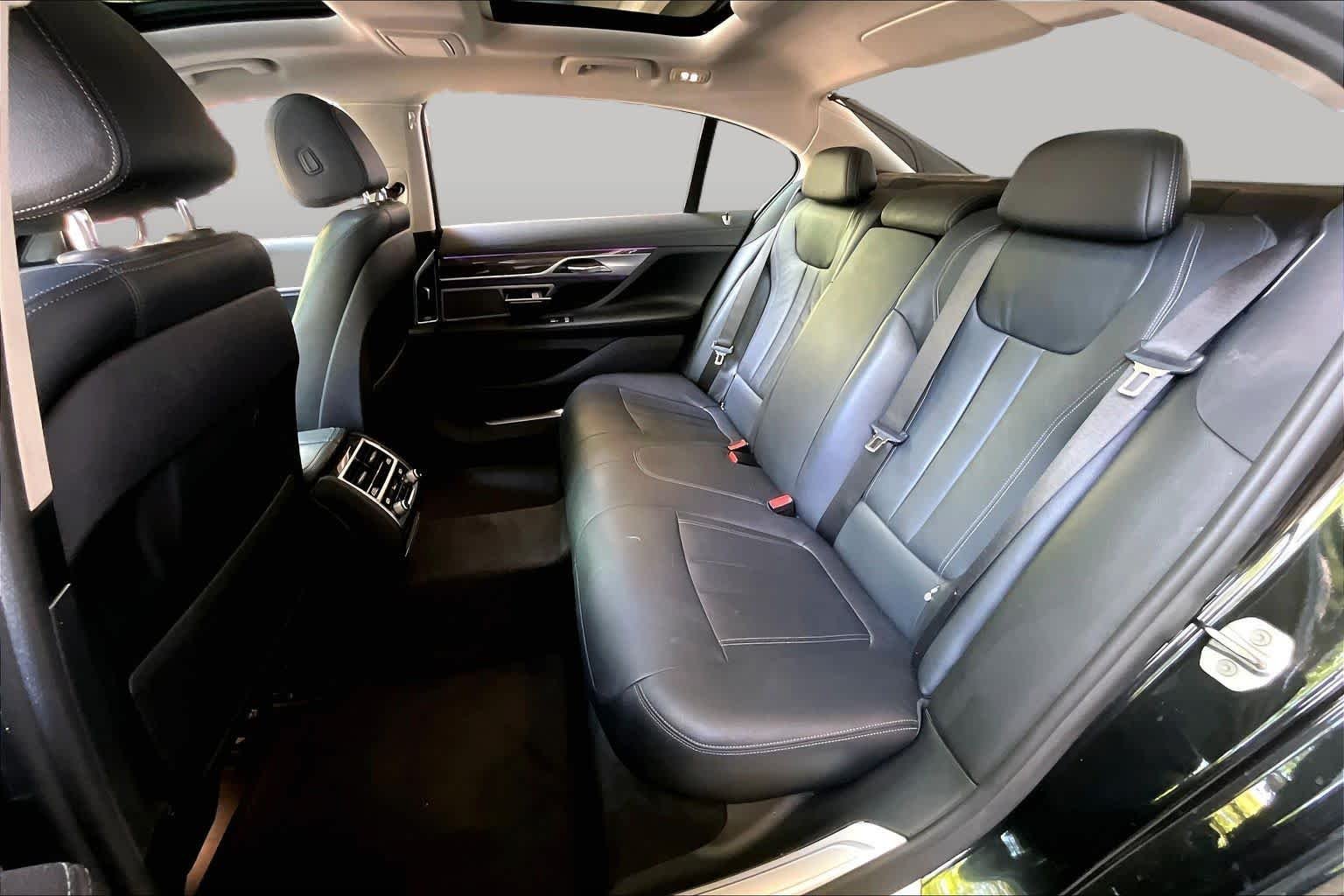 Used 2018 Black Sapphire Metallic BMW 740i image 19