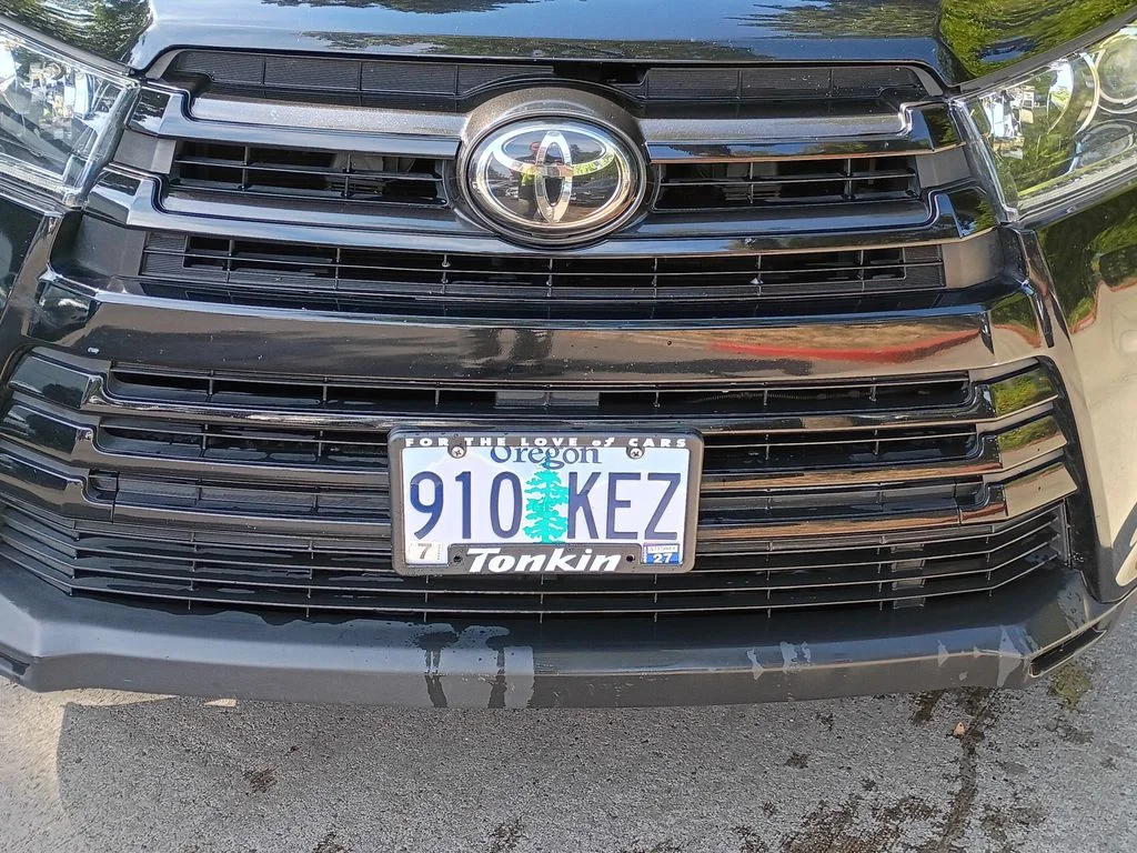 Used 2017 Midnight Black Metallic Toyota SE image 12
