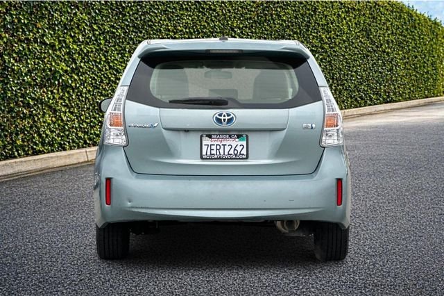 Used 2014 Beige Toyota Three image 5