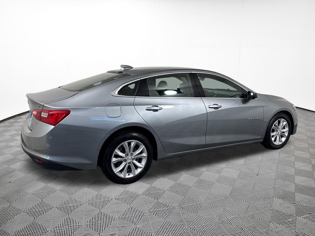 Used 2024 Gray Chevrolet LT image 9