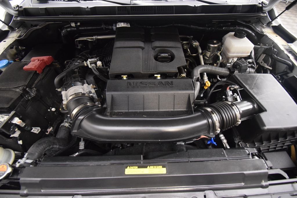 Used 2025 White Nissan PRO-4X image 22