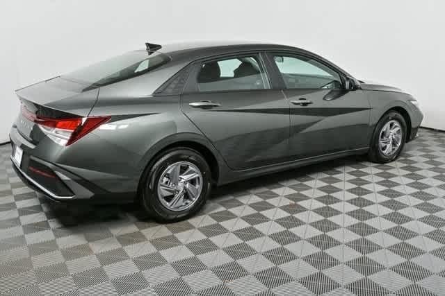 New 2026 Amazon Gray Hyundai SE image 29