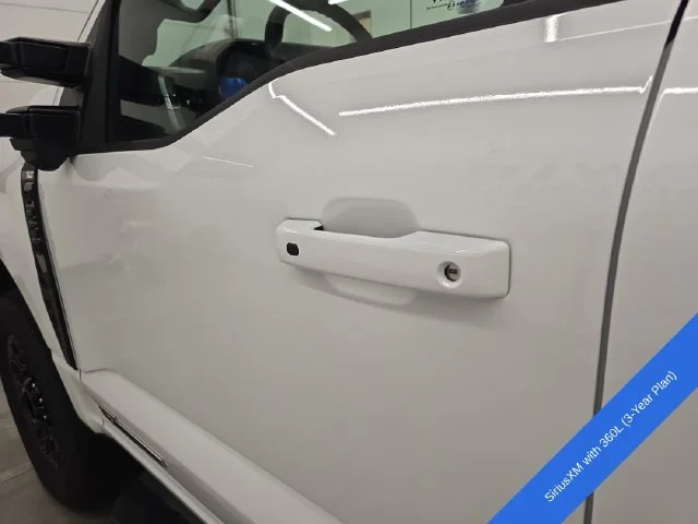 New 2026 Oxford White Ford F-250® XLT image 23