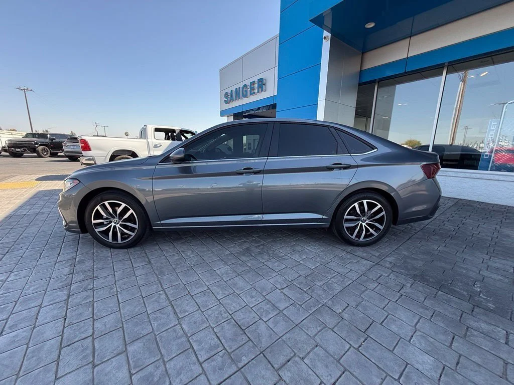 Used 2025 Gray Volkswagen 1.5T SE image 7