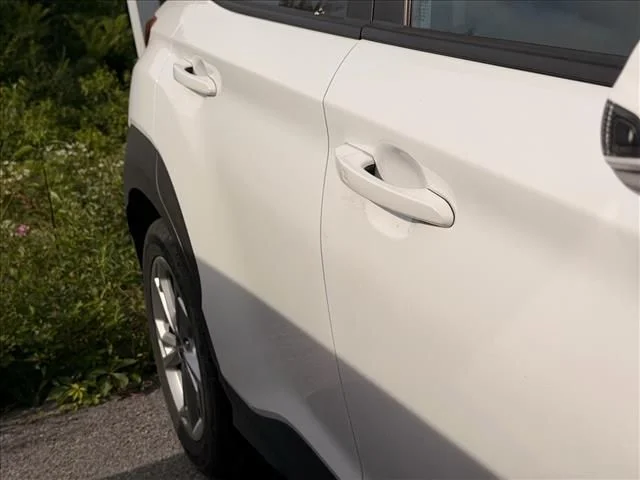 Used 2022 White Hyundai SEL image 24