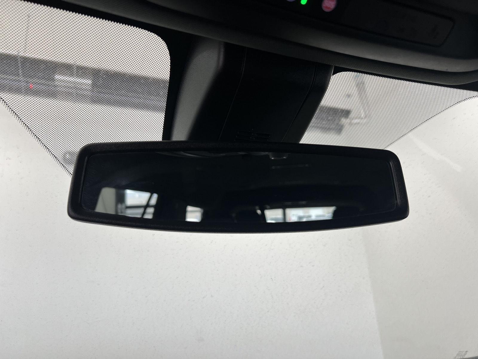 Used 2021 Summit White Chevrolet LT image 22