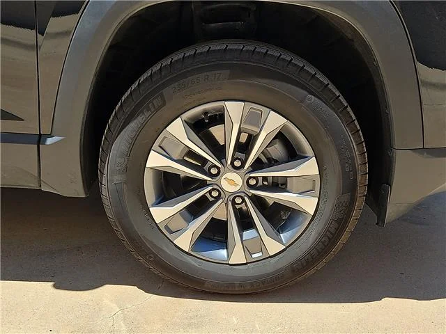 Used 2026 Black Chevrolet LT All-Wheel Drive image 5