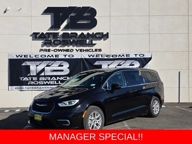 2024 Chrysler Pacifica Touring L's photo