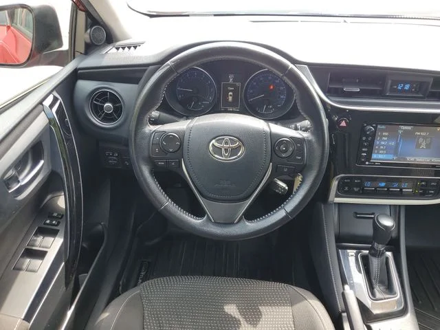 Used 2018 Red Toyota Base image 10