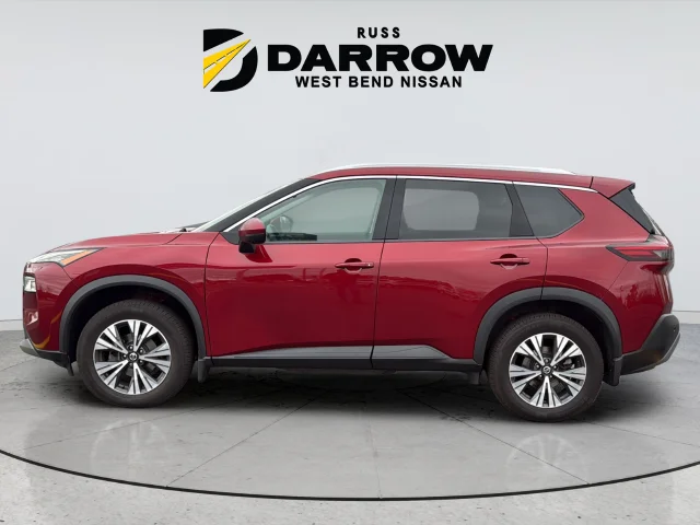 Used 2021 Red Nissan SV image 2
