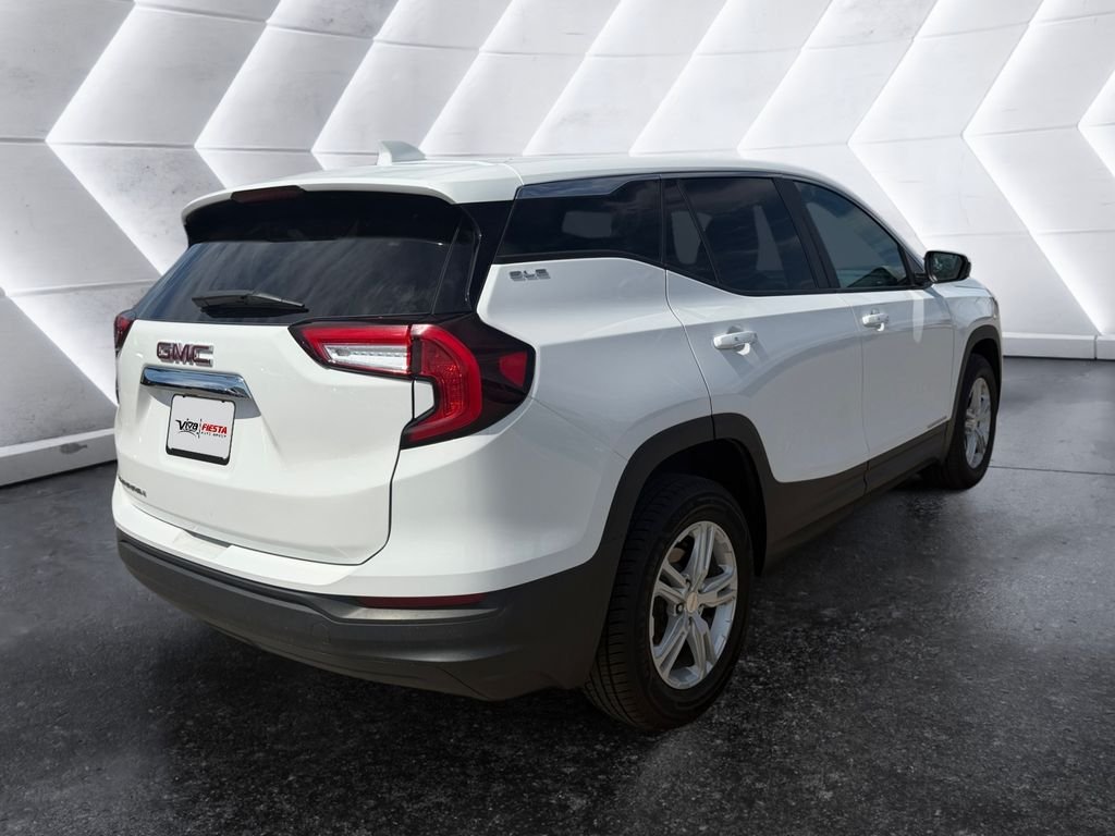 Used 2024 White GMC SLE image 4