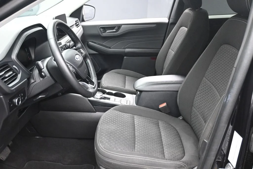 Used 2023 Black Ford Active image 16