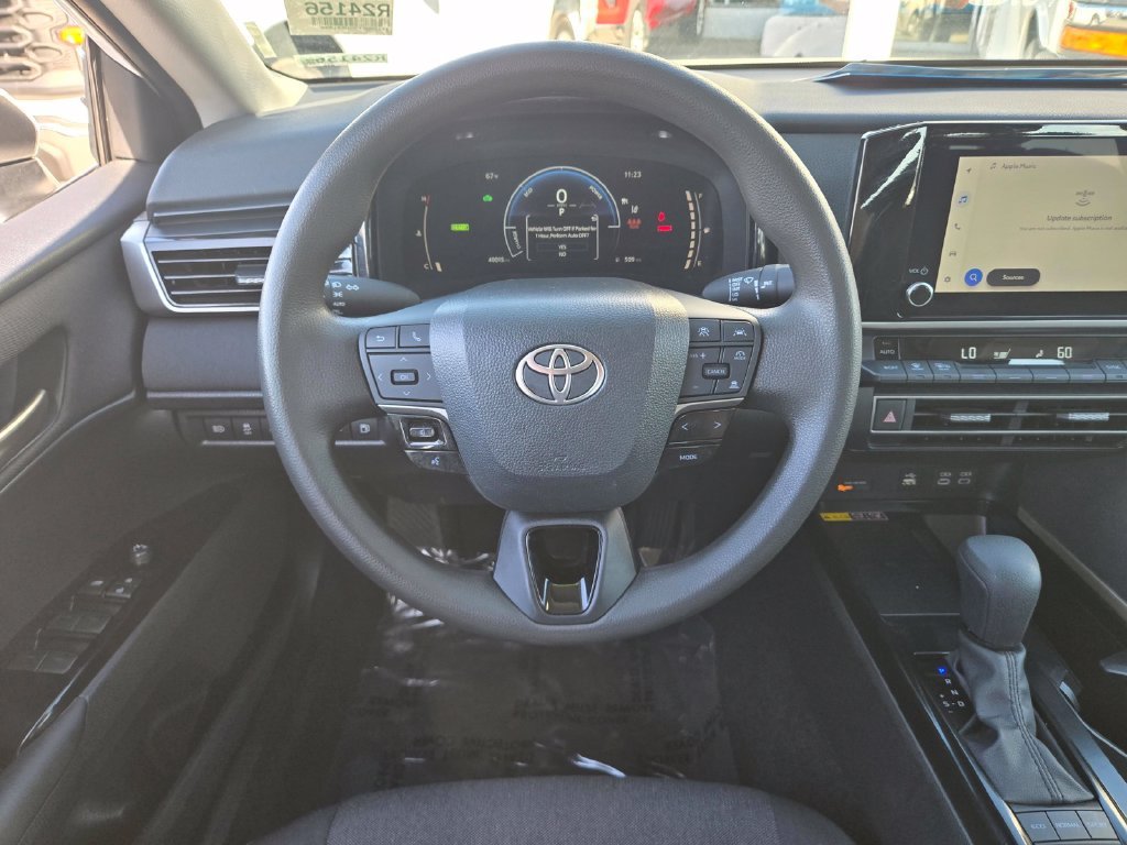 Used 2025 White Toyota LE image 13