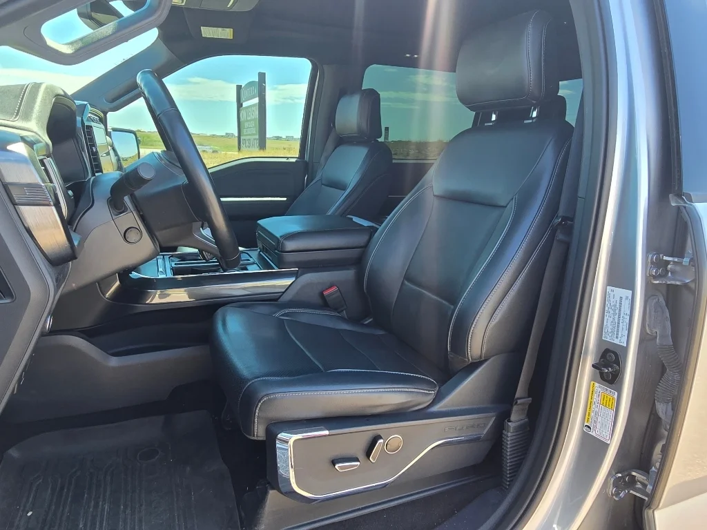Used 2022 Iconic Silver Metallic Ford LARIAT image 12