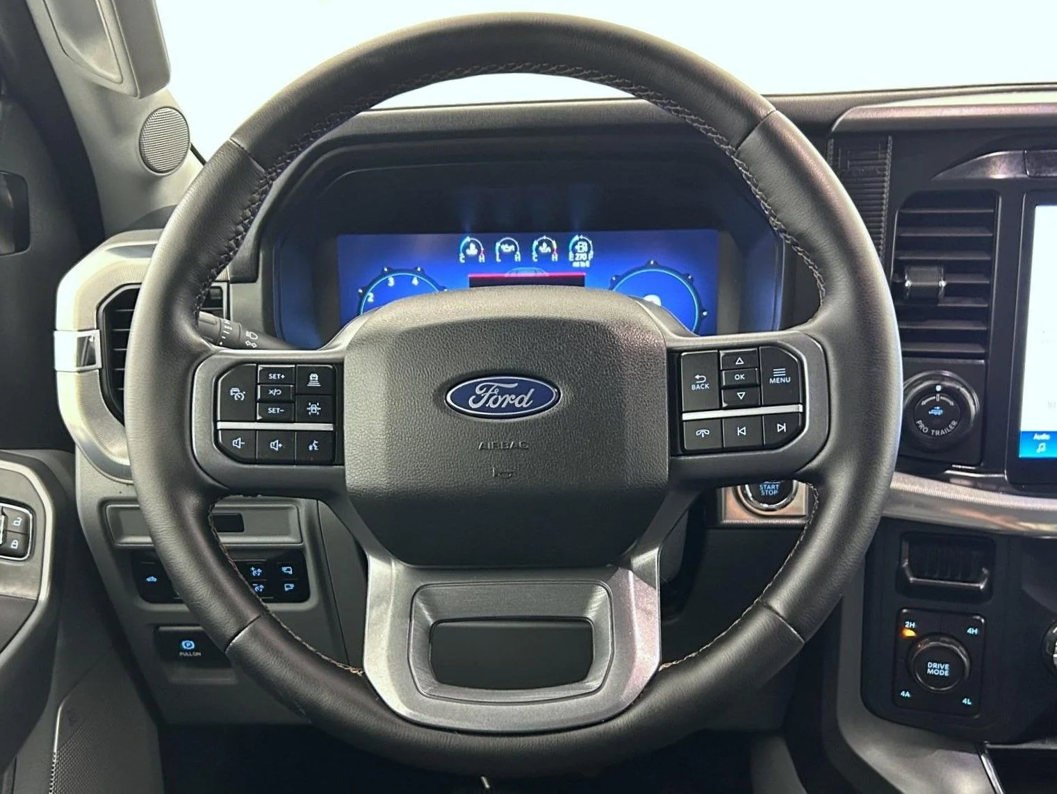 Used 2025 White Ford Lariat image 11