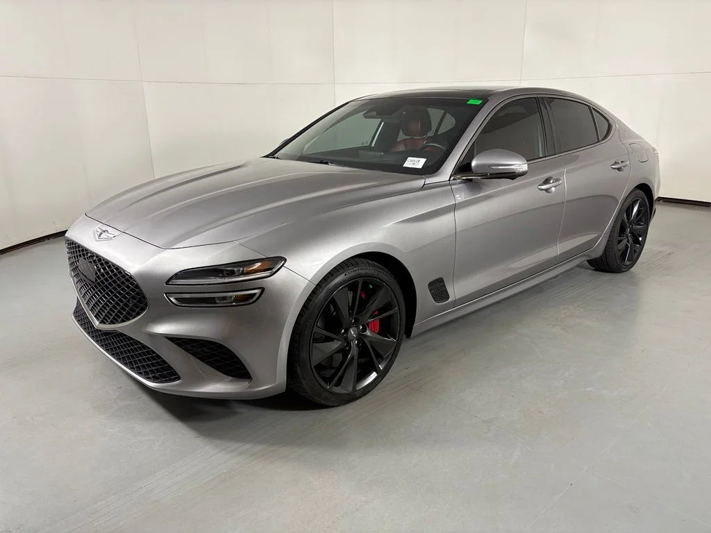 Used 2023 Silver Genesis 3.3T image 4