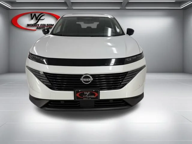 New 2025 White Nissan SL image 2
