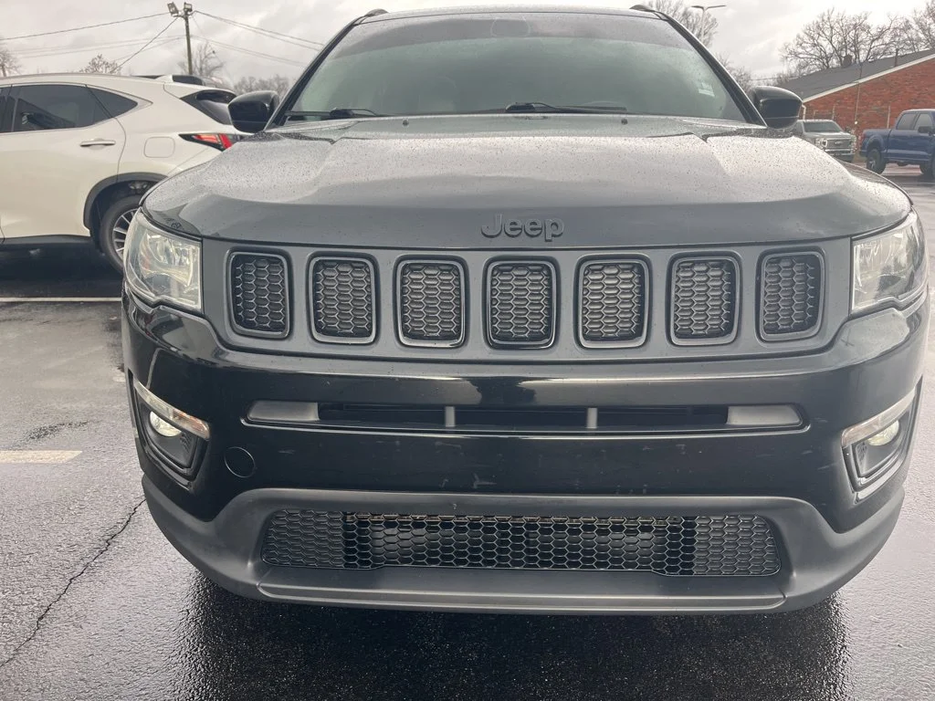 Used 2021 Diamond Black Jeep Latitude image 8