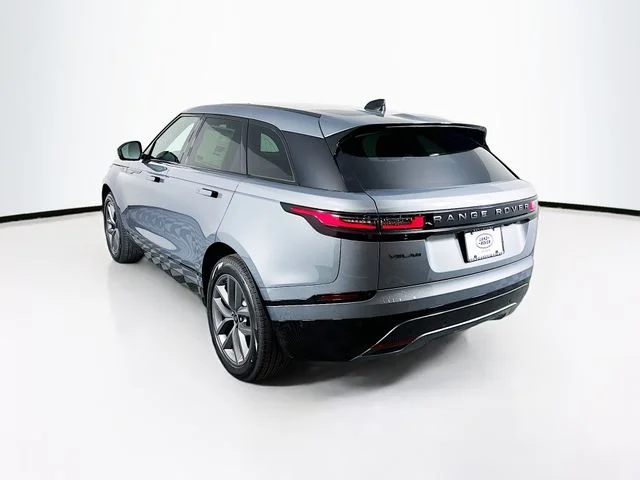 Used 2026  Land Rover Dynamic SE image 7