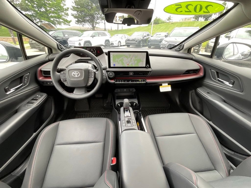 Certified Used 2025  Toyota XSE Premium image 8