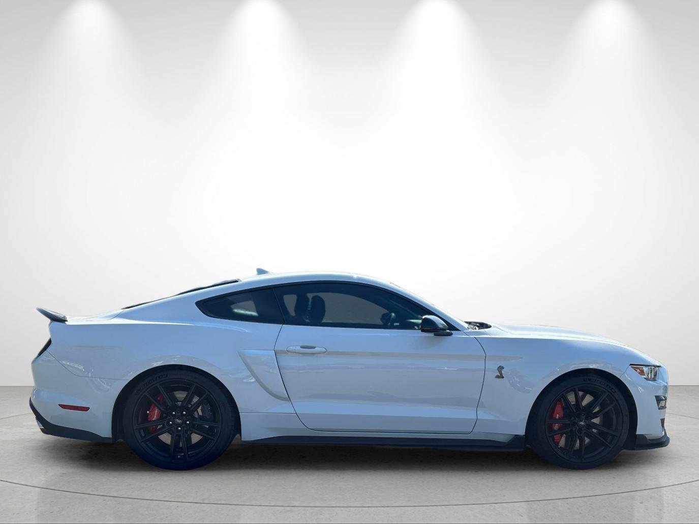 Used 2021 Oxford White Ford Shelby GT500 image 6