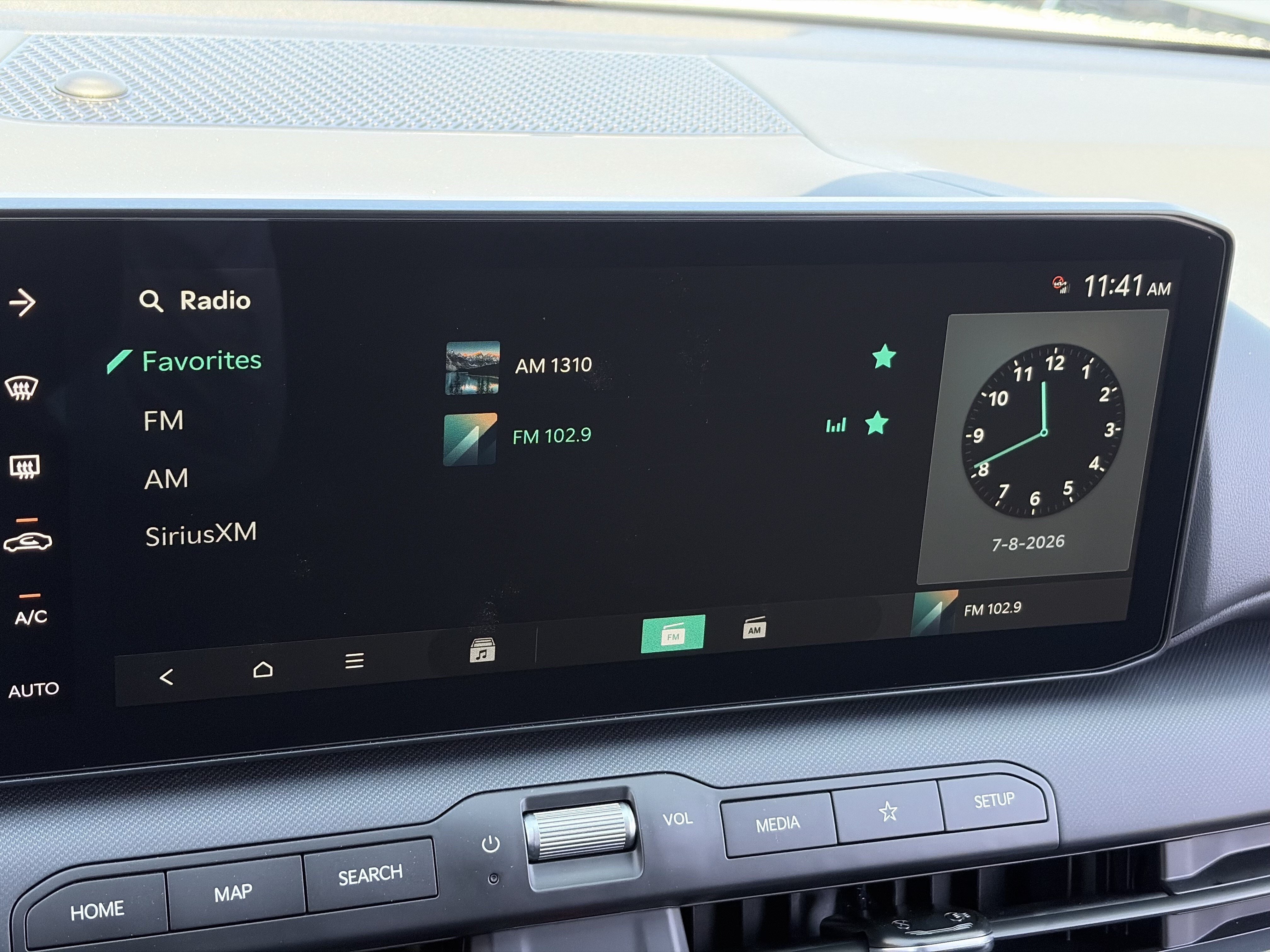 New 2026 Snow White Pearl Kia EX image 24