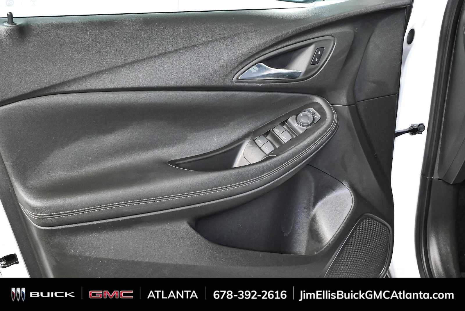Used 2023 Summit White Buick Preferred image 6