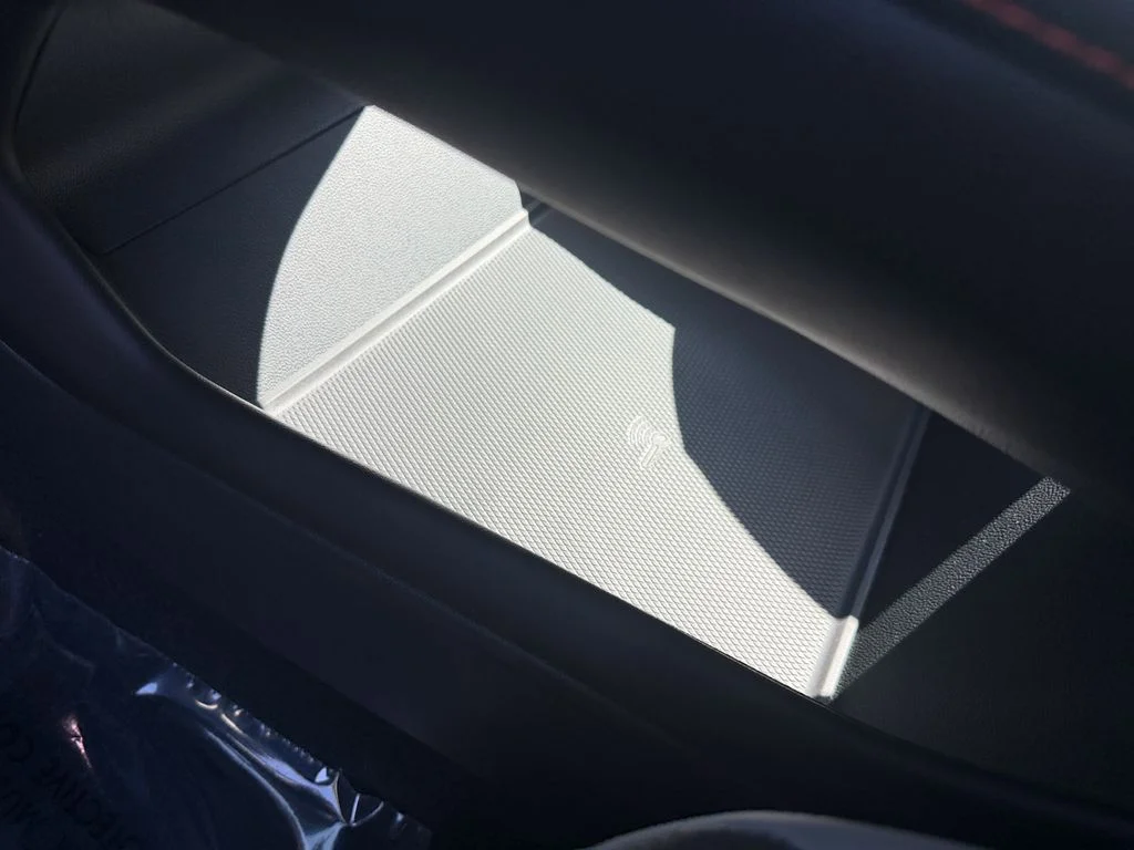 New 2026 Opal White Pearl Volkswagen 2.0T Peak Edition image 24
