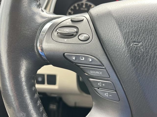 Used 2023  Nissan Platinum image 32