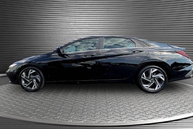 2025 Hyundai Elantra SEL - Photo 8