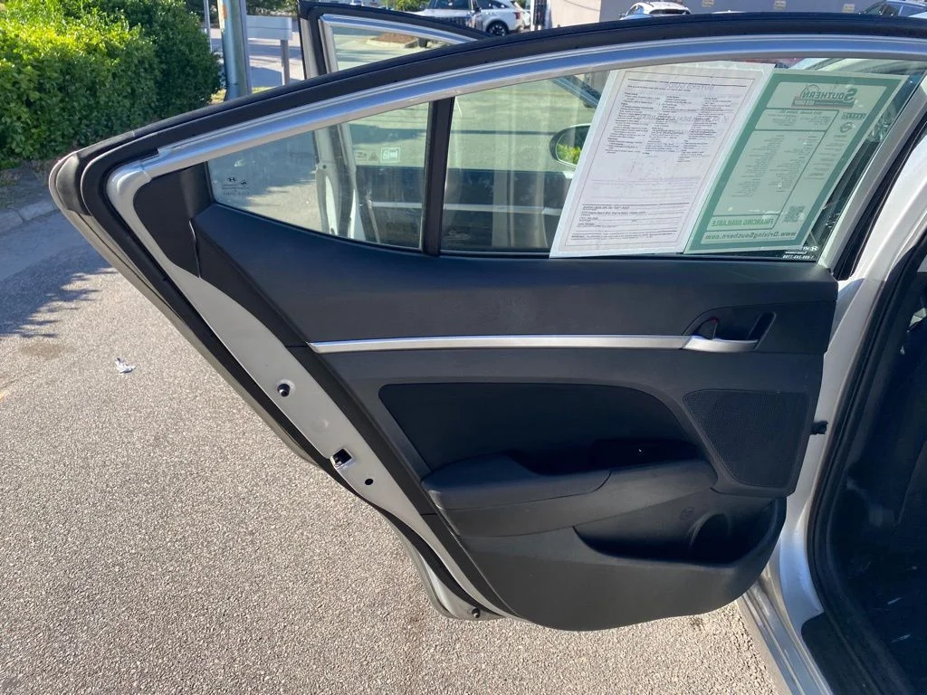 Used 2019 Silver Hyundai SEL image 10