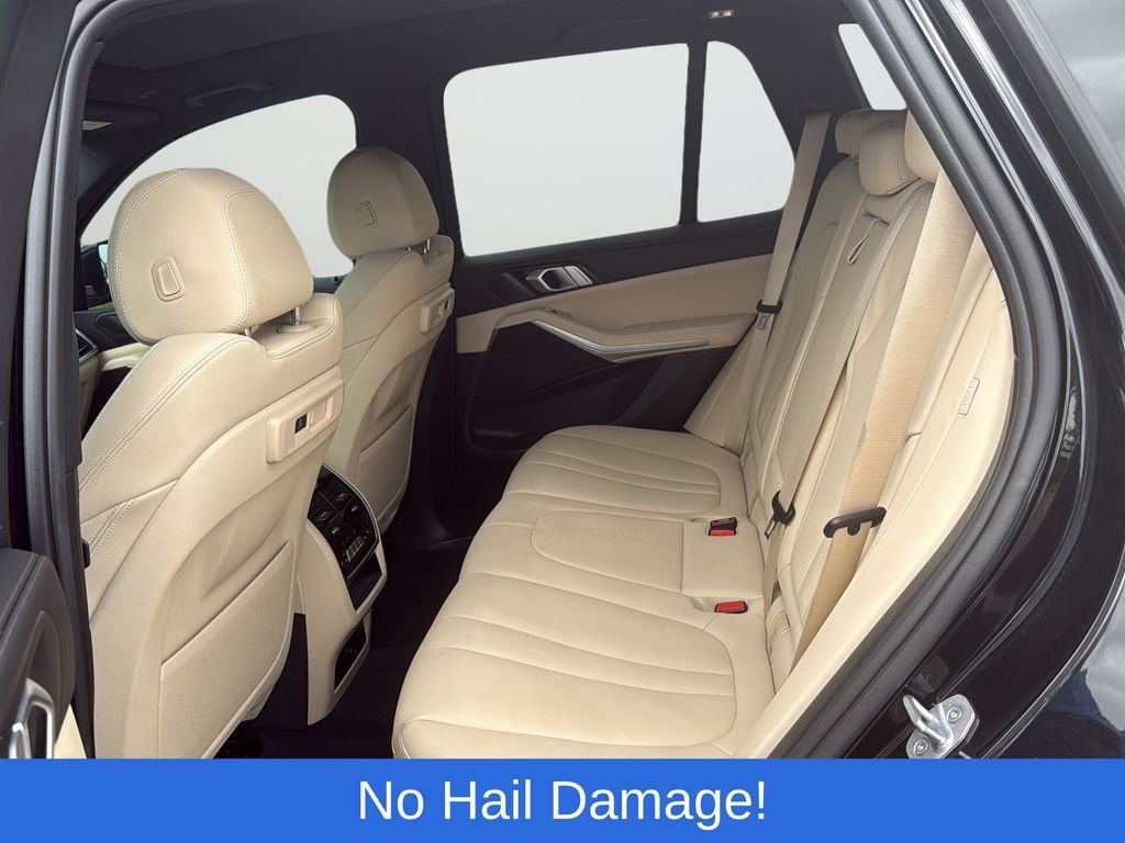 Used 2019 Black BMW xDrive40i image 21