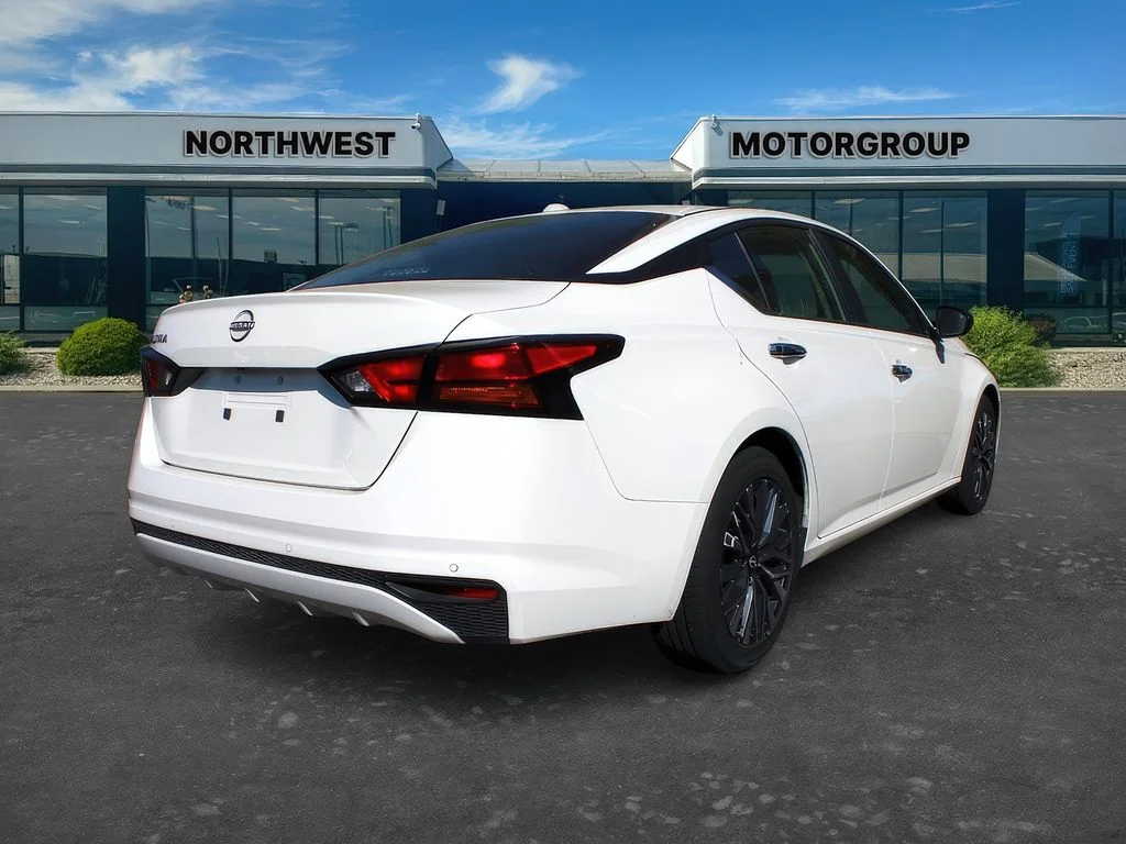 2025 Nissan Altima SV - Photo 6