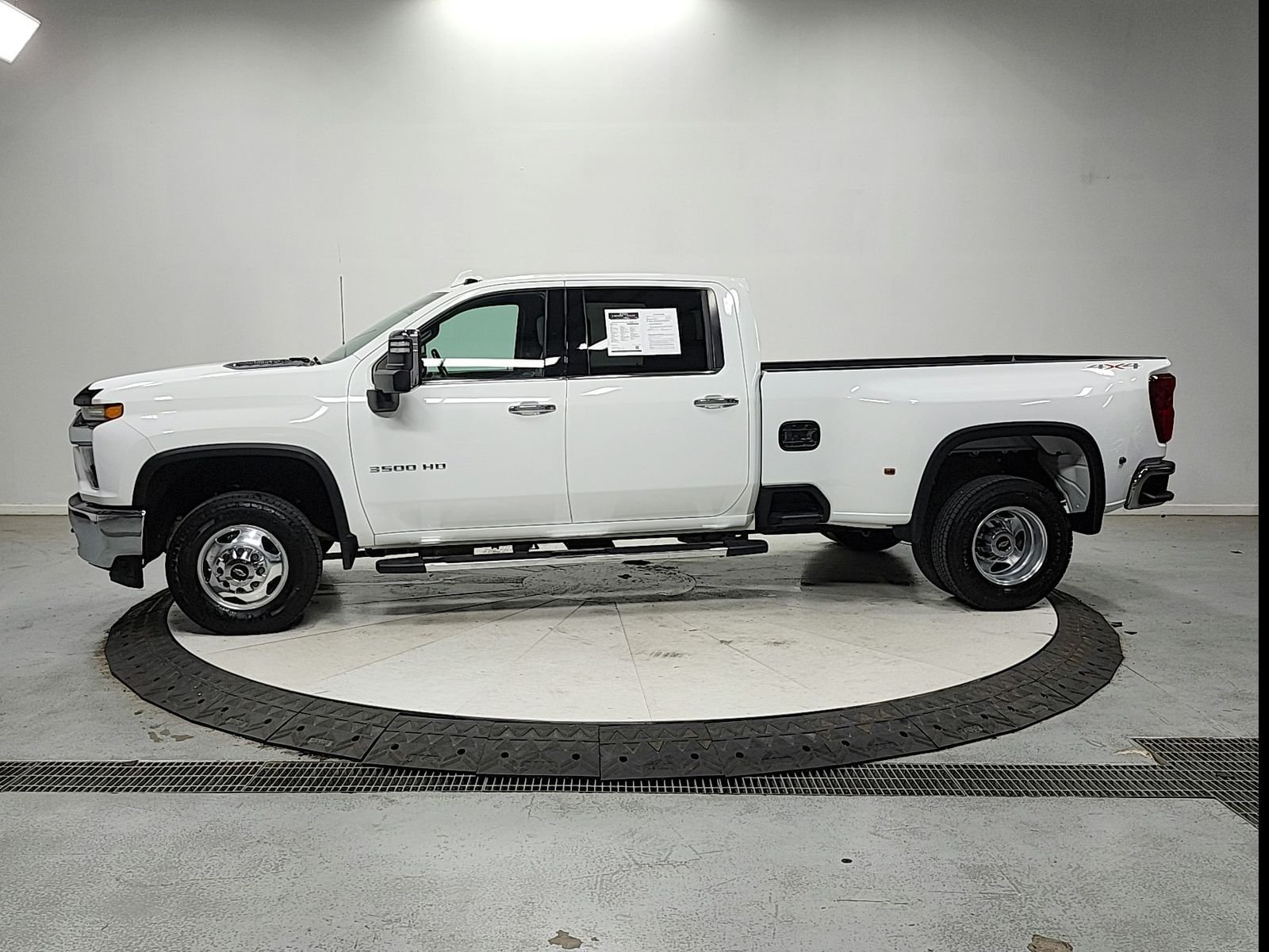 Used 2023 Summit White Chevrolet LTZ image 4
