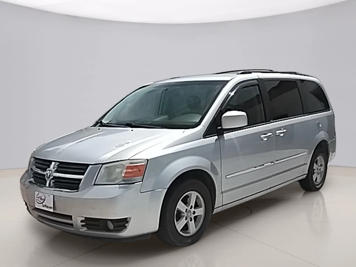 Used 2010 Silver Dodge SXT image 1
