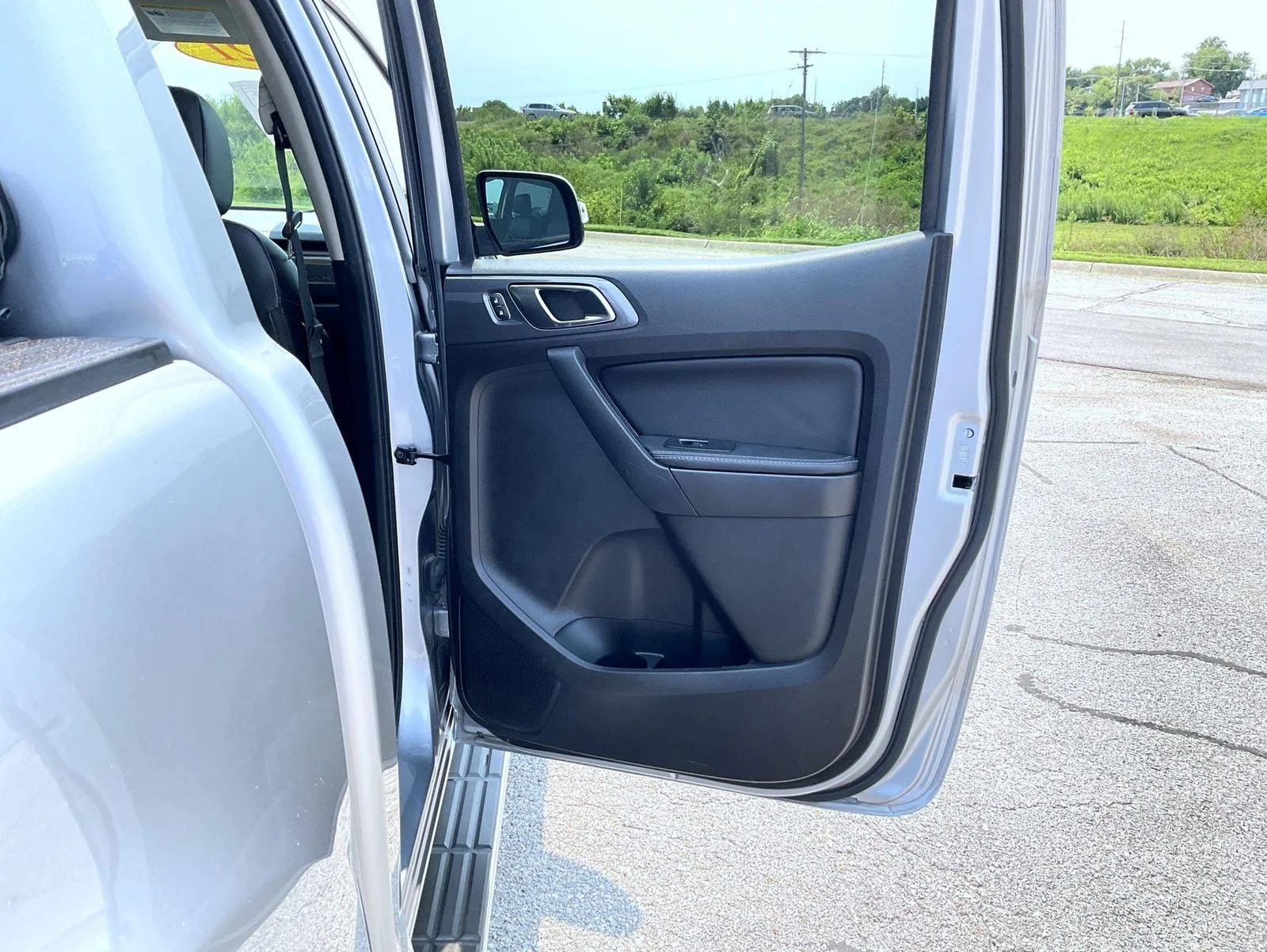 Used 2021 Silver Ford Lariat image 17