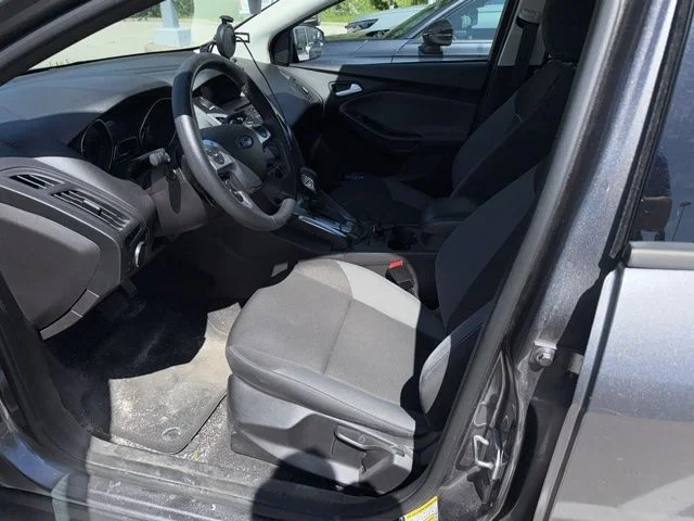 Used 2014 Sterling Gray Metallic Ford SE image 10