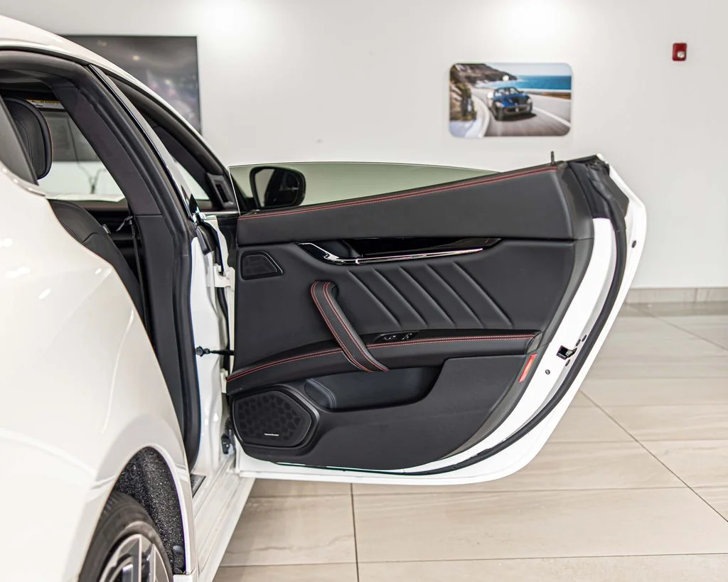 Used 2023 White Maserati Modena Q4 image 43